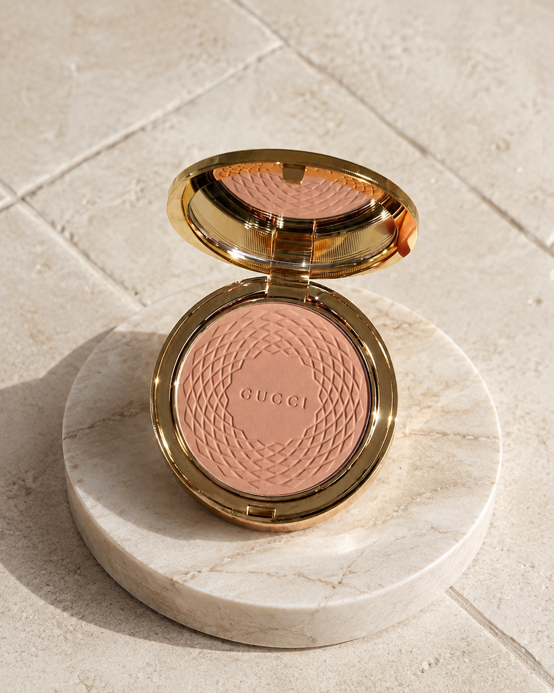 GUCCI Poudre De Beauté Éclat Soleil Bronzing Powder – Polished Gold Vintage Compact